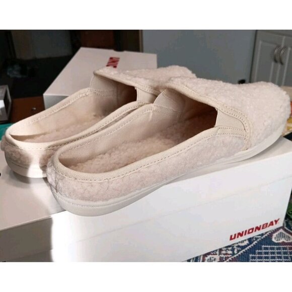 Union Bay Joy Womens size‎ 8 Natural Plush Fleece SlipOn Loafer Mules Slippers - Picture 2 of 6